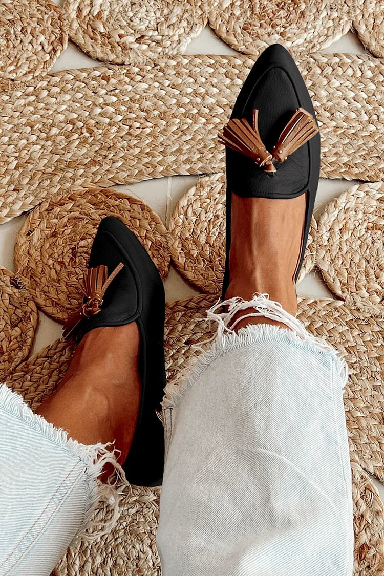 MARILYN POINTED LOAFERS WITH TASSEL
