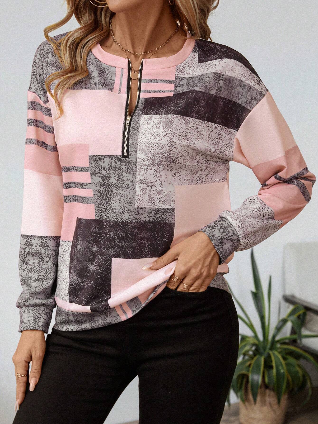 Evelyn – Graphic Print Sweater with Zipper