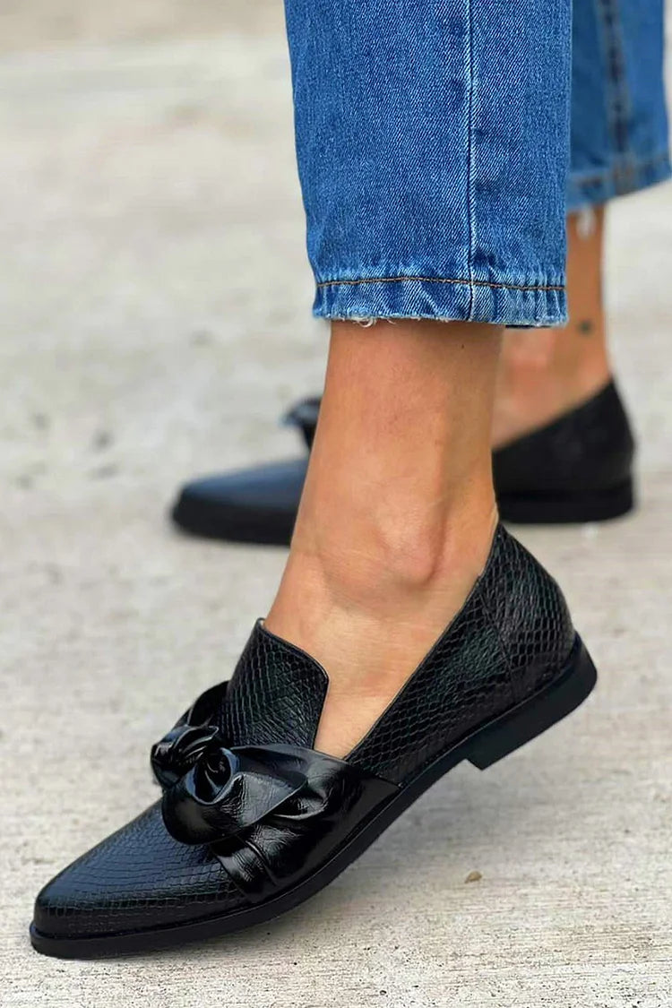 KATHLEEN BLACK LOAFER WITH SHINY BOW