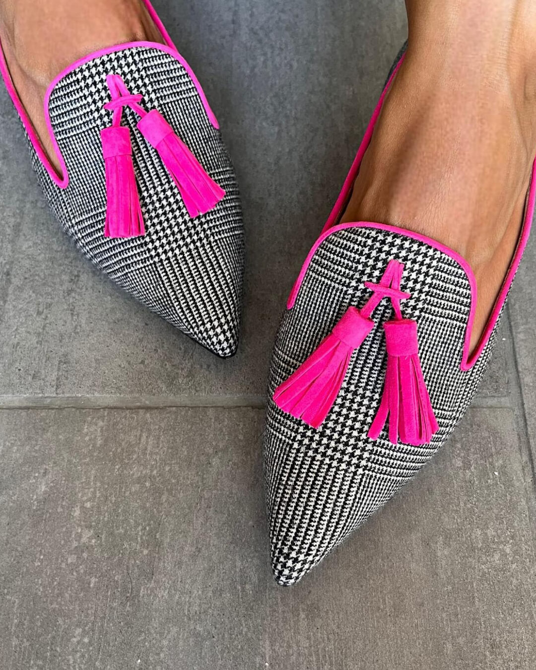 JOYCE POINTED LOAFER WITH FLUO FRINGES