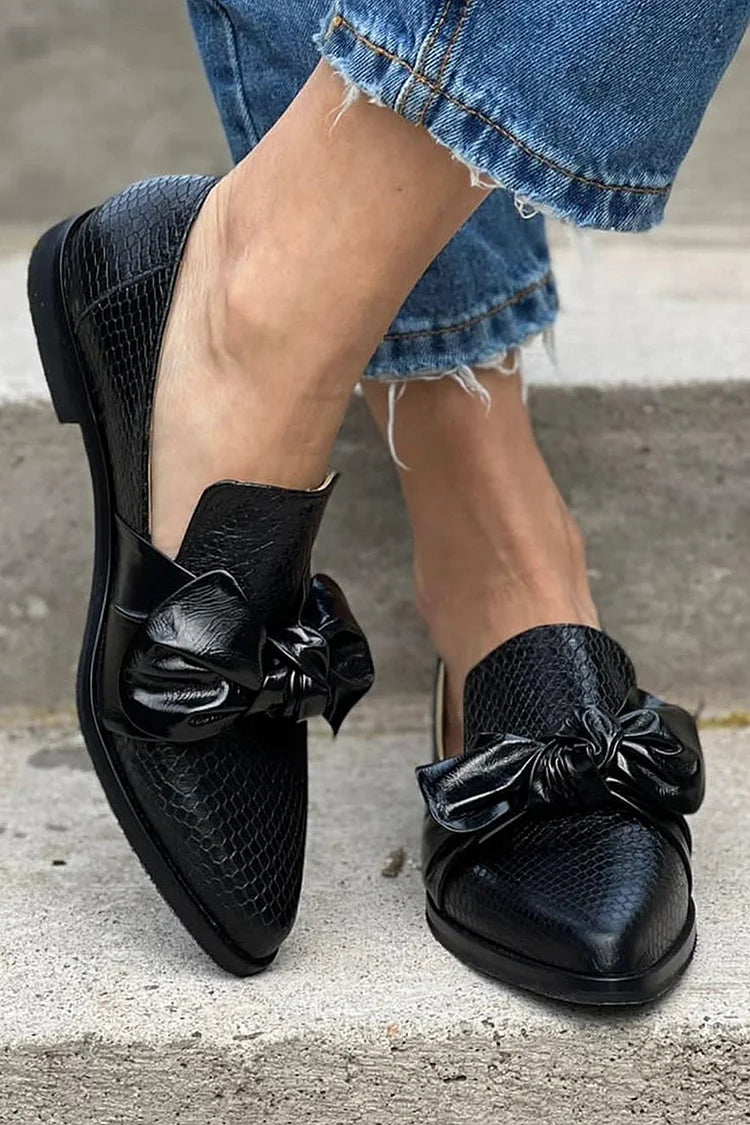 KATHLEEN BLACK LOAFER WITH SHINY BOW