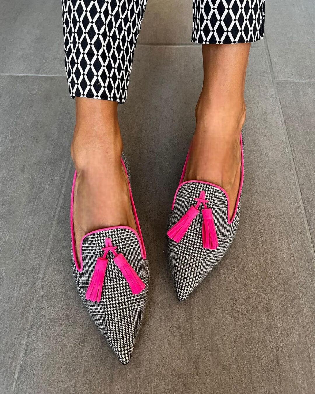 JOYCE POINTED LOAFER WITH FLUO FRINGES
