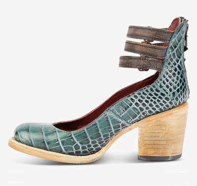 Izzy | Leather Pumps