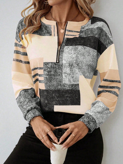 Evelyn – Graphic Print Sweater with Zipper