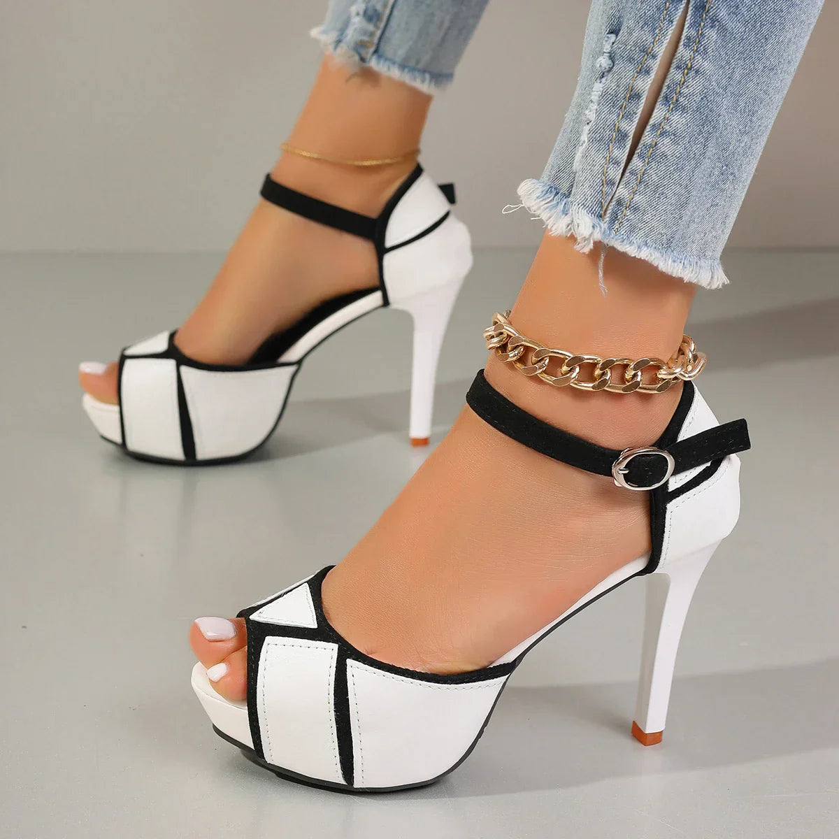 JENNIFER MARISE HEELS
